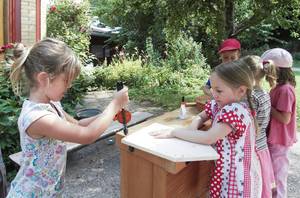 Holzarbeiten im Garten